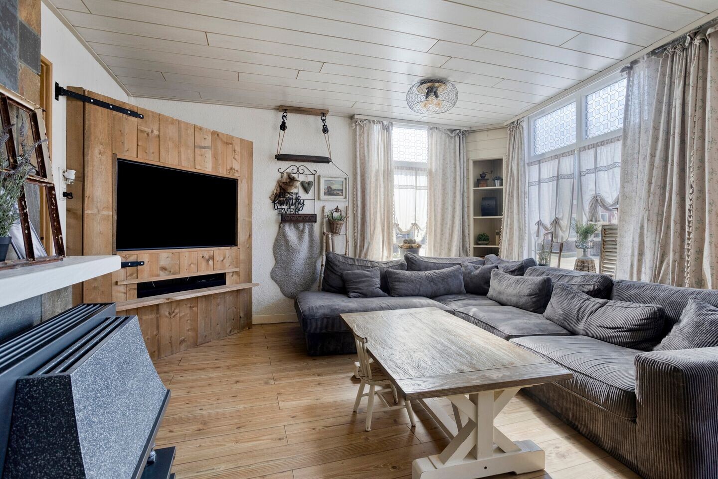 Vrijstaande woning te koop: Gasthuislaan 8, Winschoten