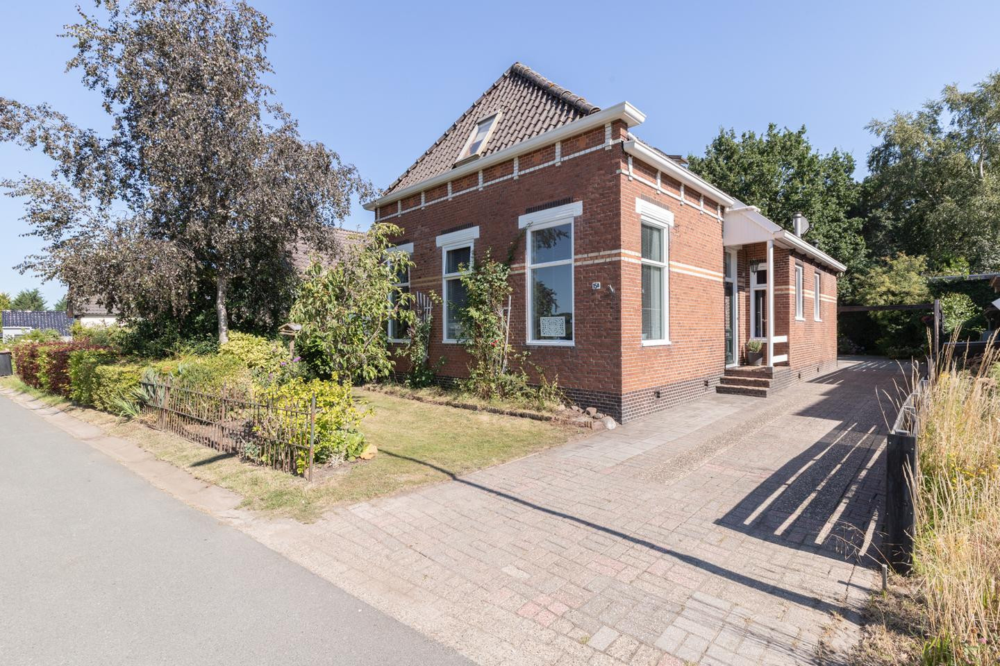 Vrijstaande woning te koop: Oostereinde 15A, Winschoten
