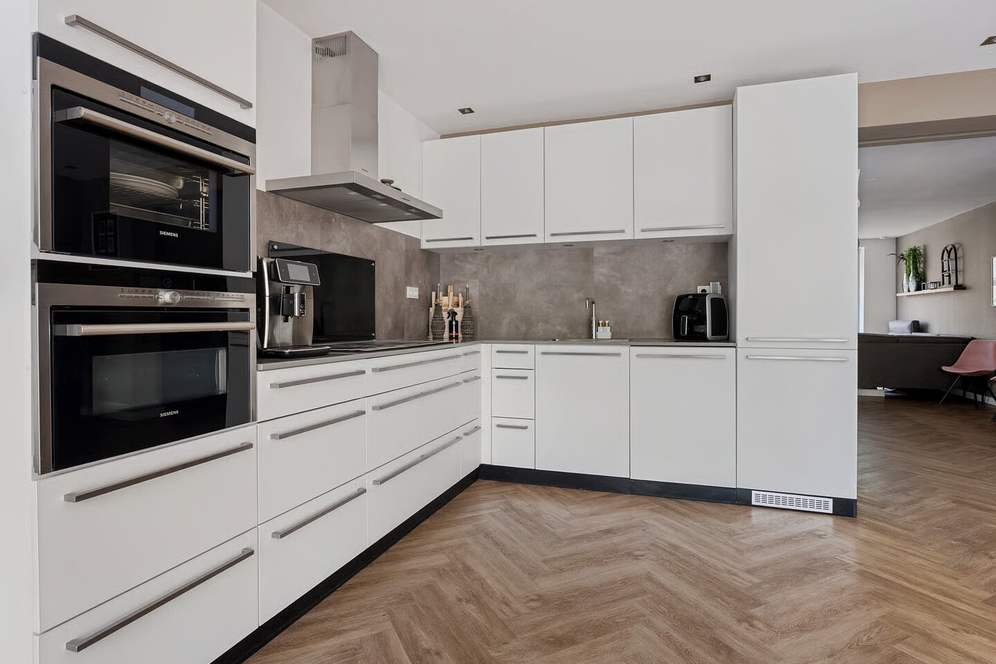 Tussenwoning te koop: Acacialaan 4A, Winschoten