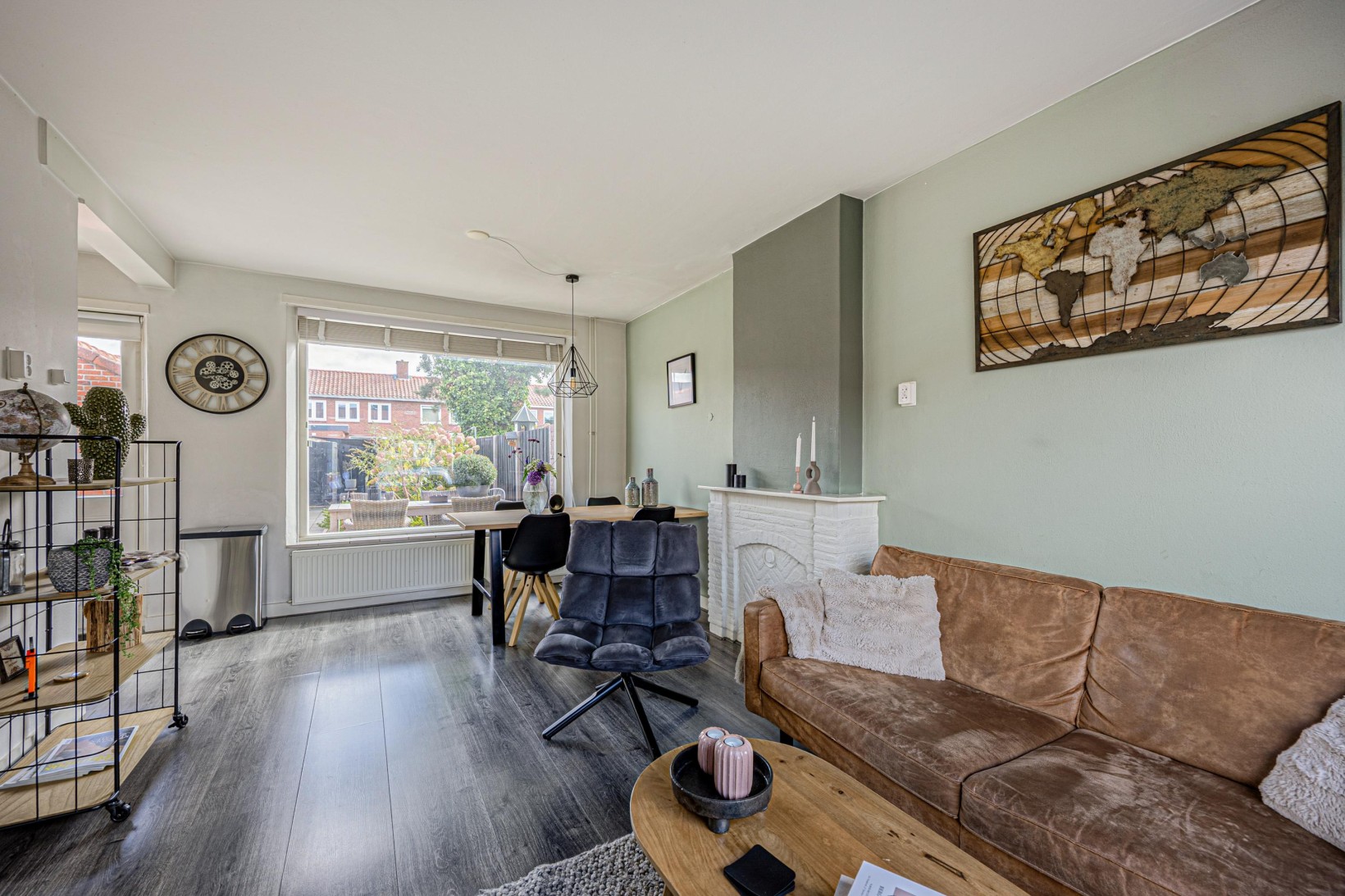 Tussenwoning te koop: Eikenlaan 24, Winschoten