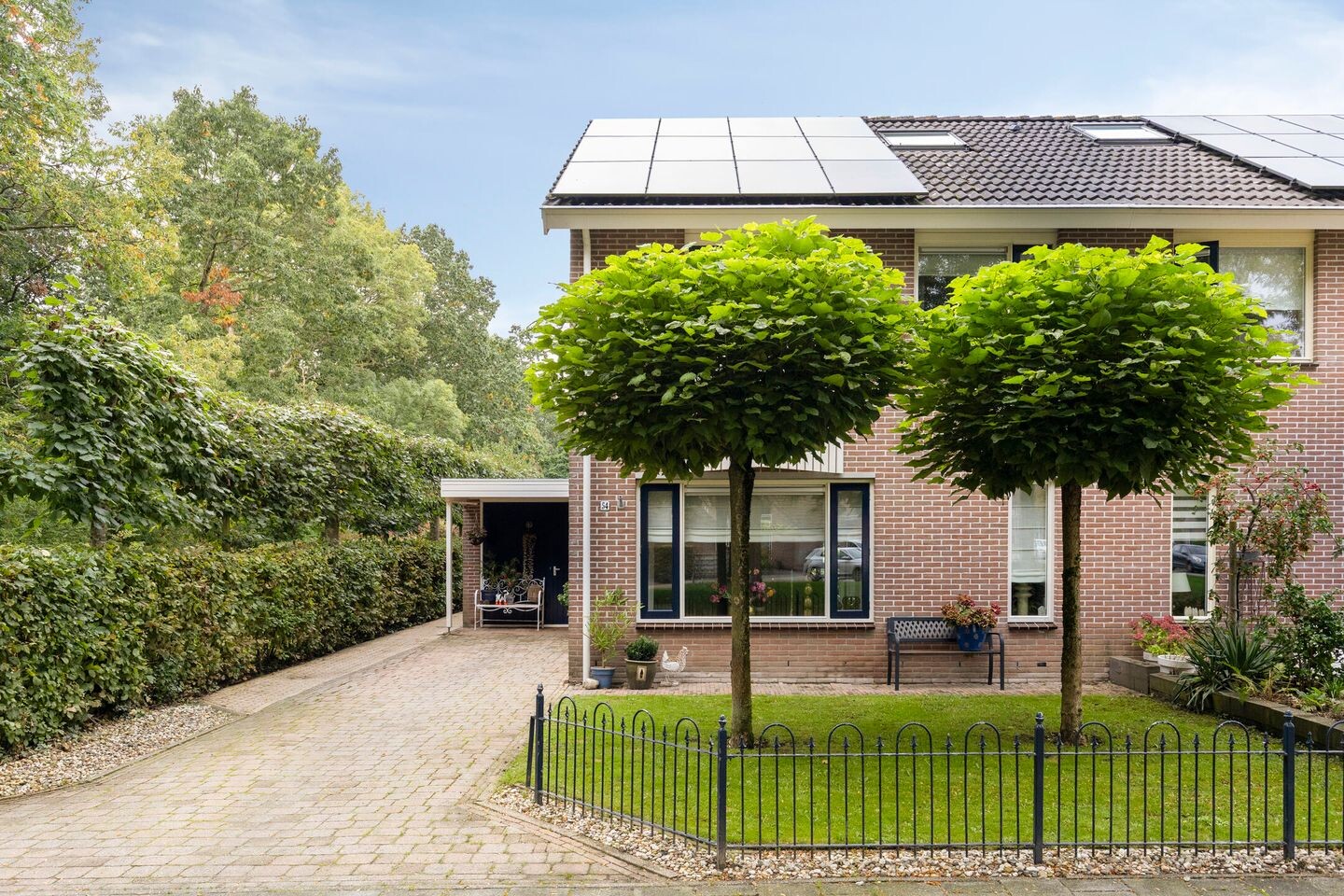 Twee-onder-één-kap te koop: Populierenweg 54, Winschoten