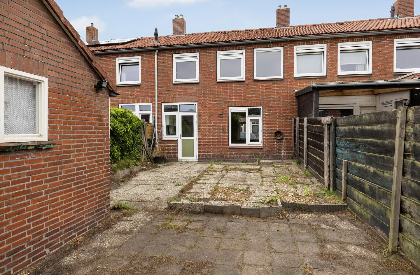 Tussenwoning te koop: M.A. de Ruyterlaan 76, Winschoten