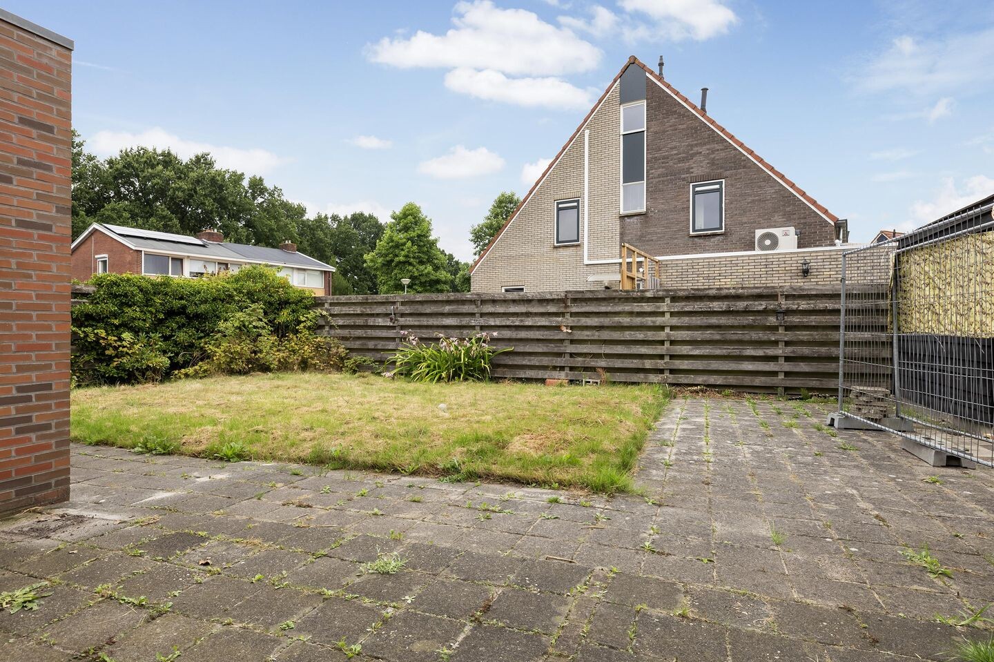 Twee-onder-één-kap te koop: Dahliastraat 31, Winschoten