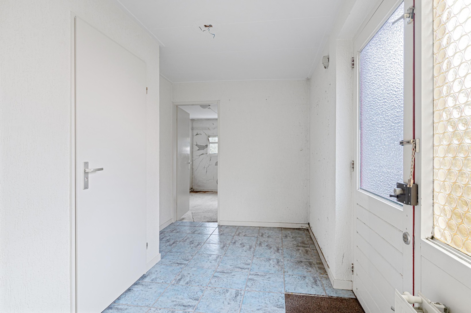 Twee-onder-één-kap te koop: Bovenburen 113, Winschoten