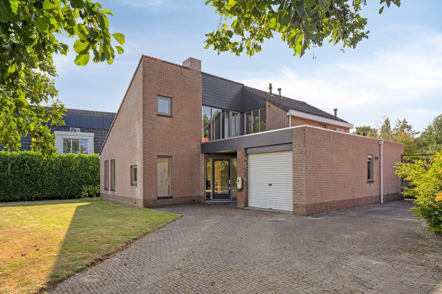 Vrijstaande woning te koop: Kloosterlaan 33, Winschoten