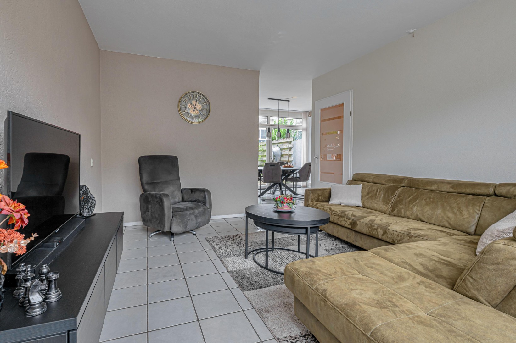 Tussenwoning te koop: Beverhof 38, Winschoten
