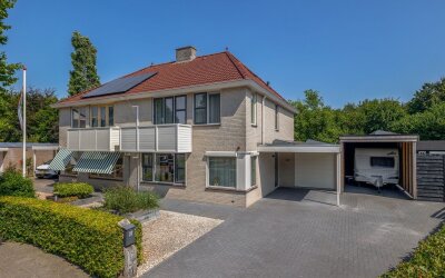 Dotterbloem 27