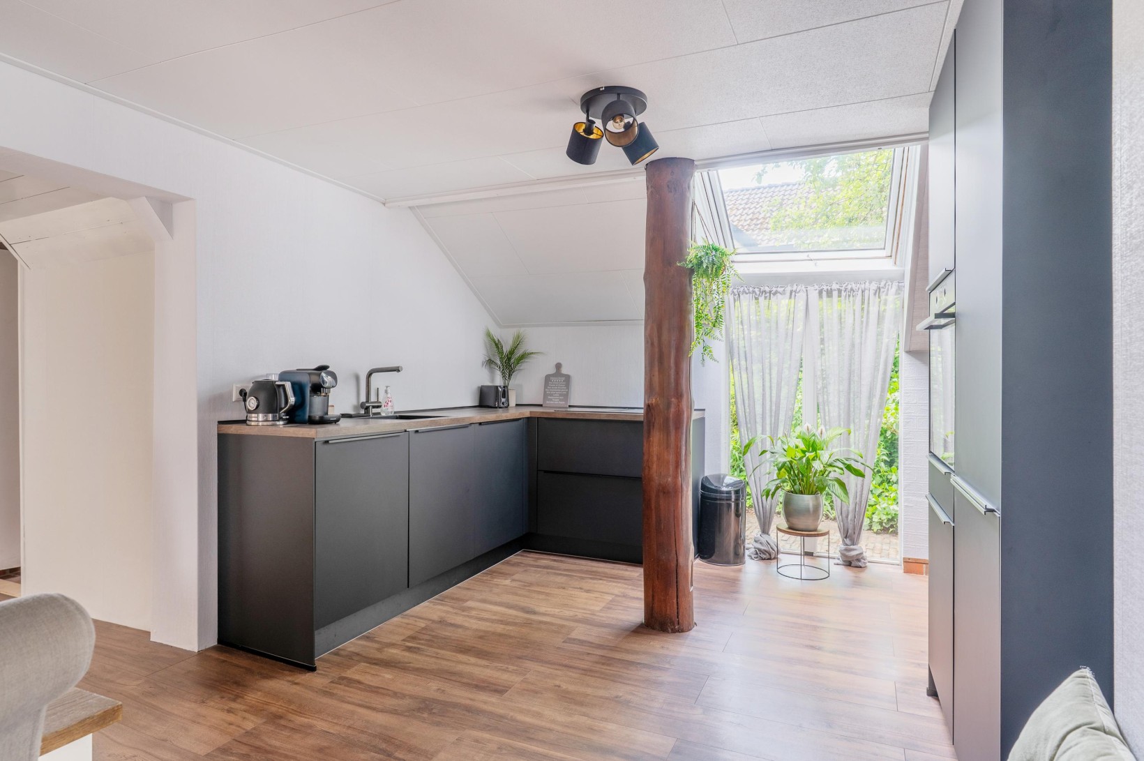 Vrijstaande woning te koop: Hoofdweg 7, Midwolda