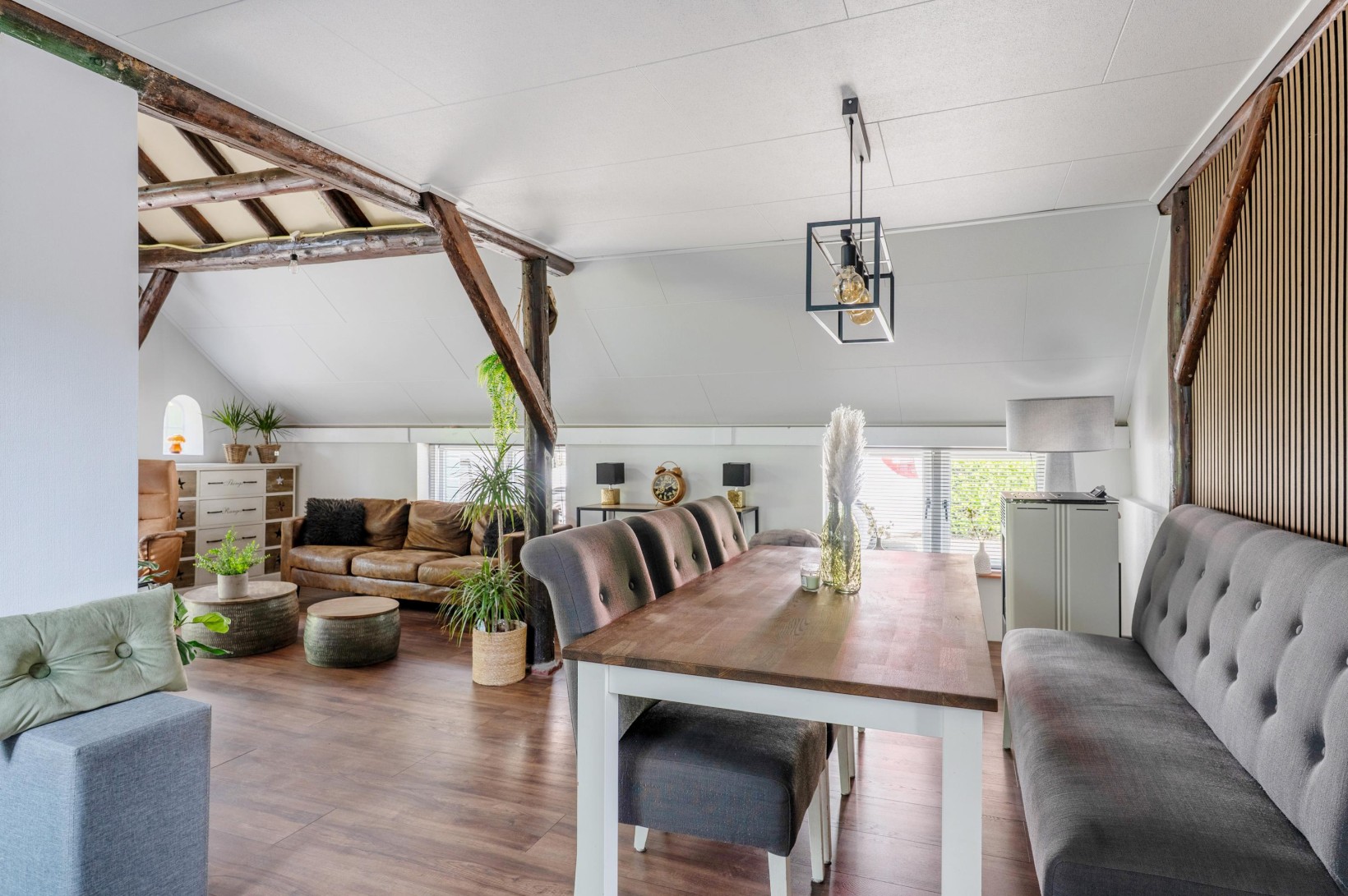 Vrijstaande woning te koop: Hoofdweg 7, Midwolda