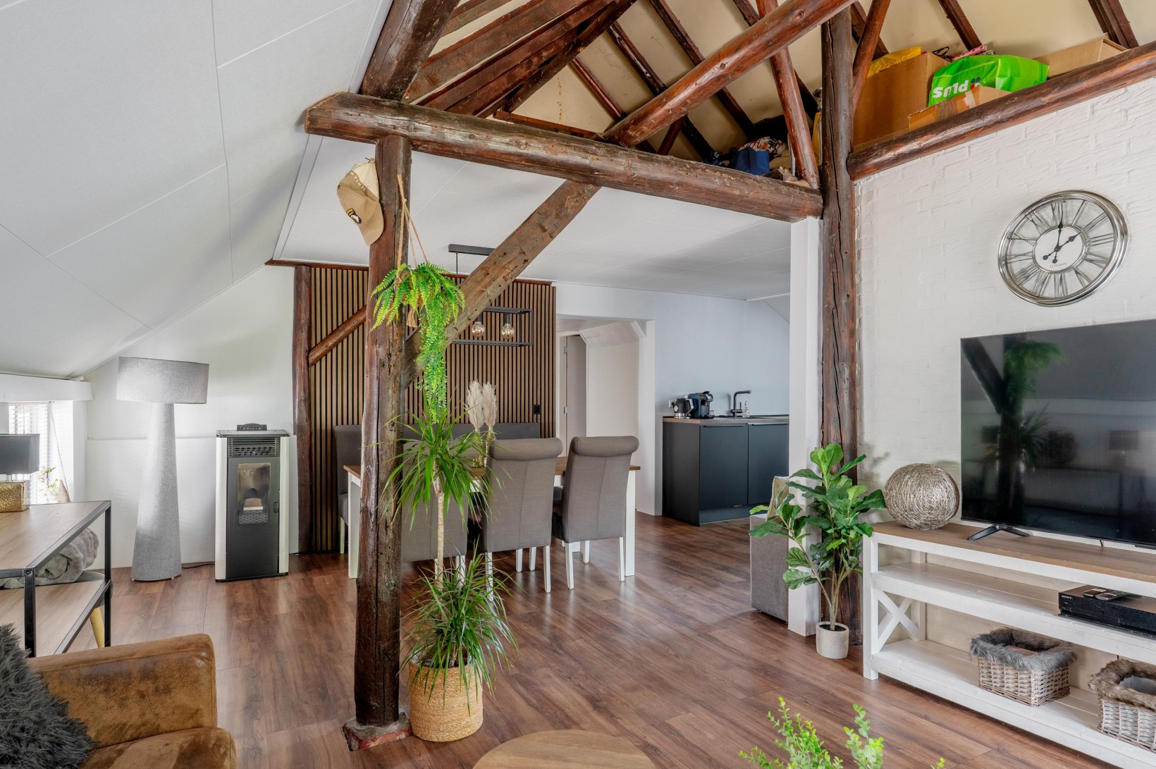 Vrijstaande woning te koop: Hoofdweg 7, Midwolda