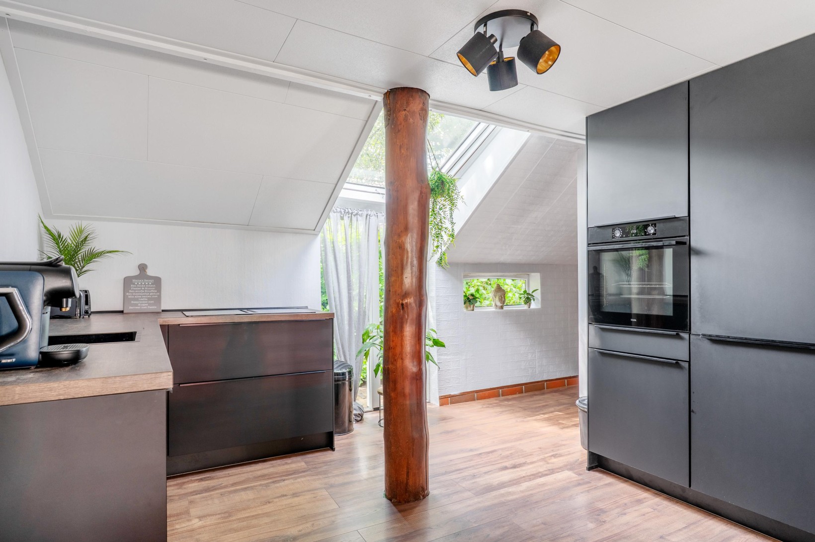 Vrijstaande woning te koop: Hoofdweg 7, Midwolda