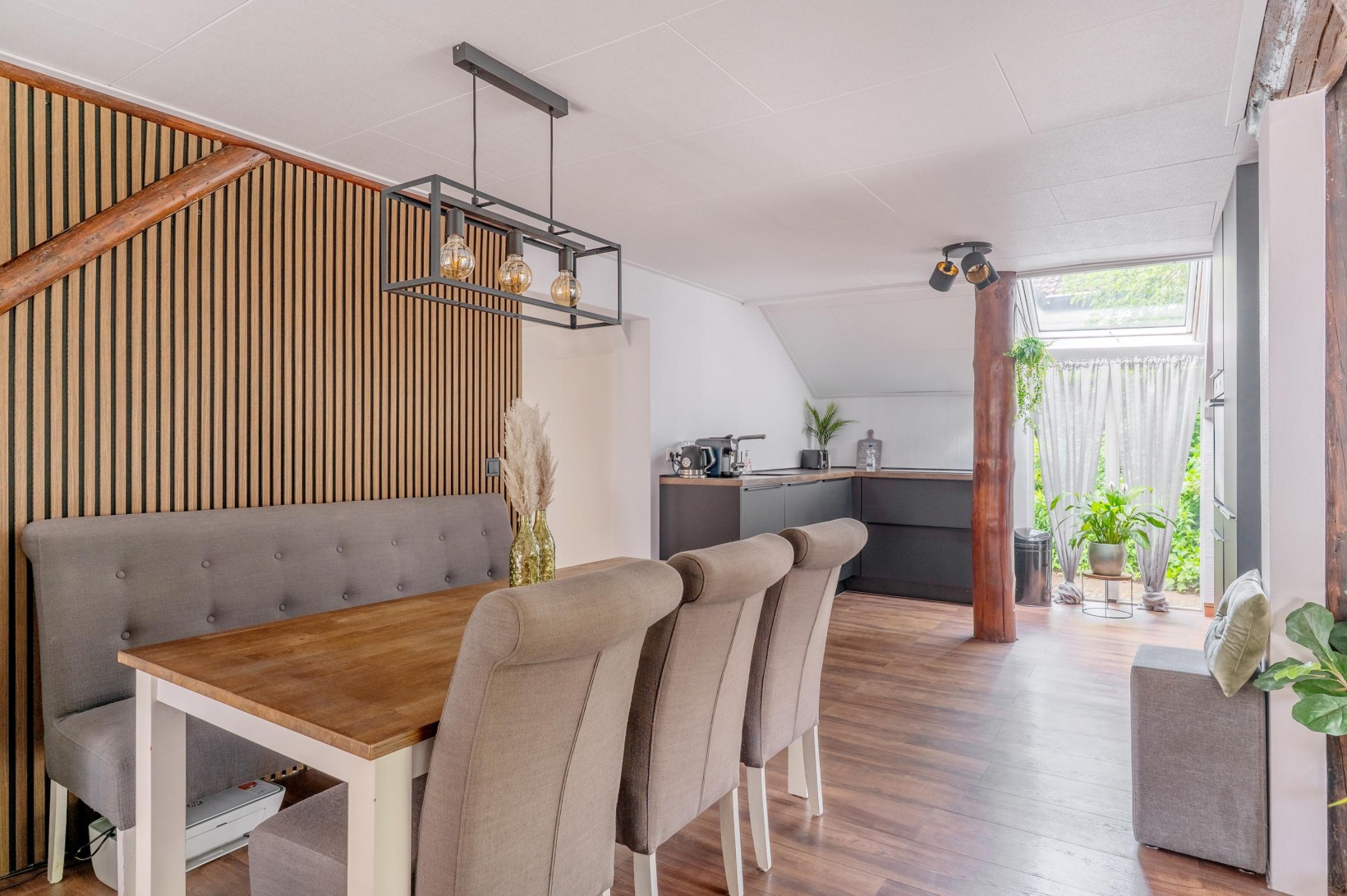 Vrijstaande woning te koop: Hoofdweg 7, Midwolda