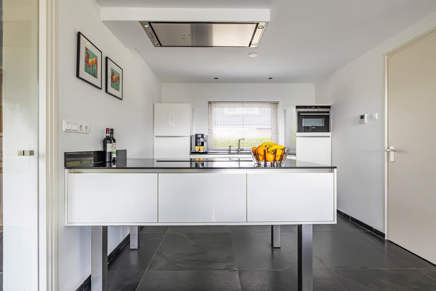 Vrijstaande woning te koop: Nieuweweg 34, Oostwold