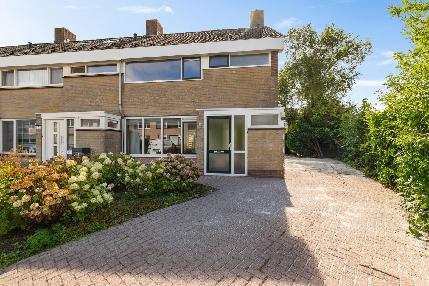 Hoekwoning te koop: Margrietstraat 19, Oostwold