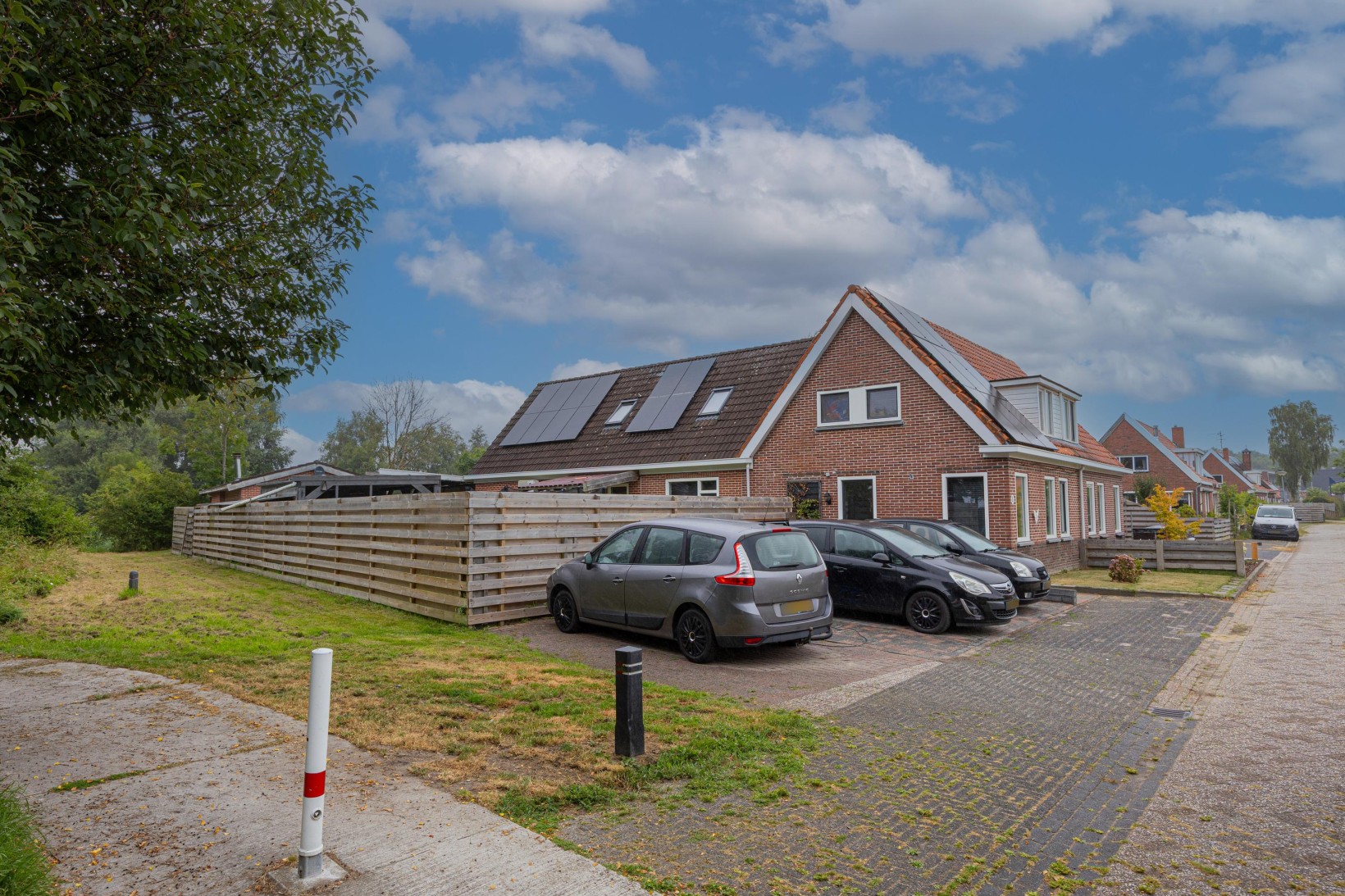 Twee-onder-één-kap te koop: Dwarsstraat 6, Finsterwolde
