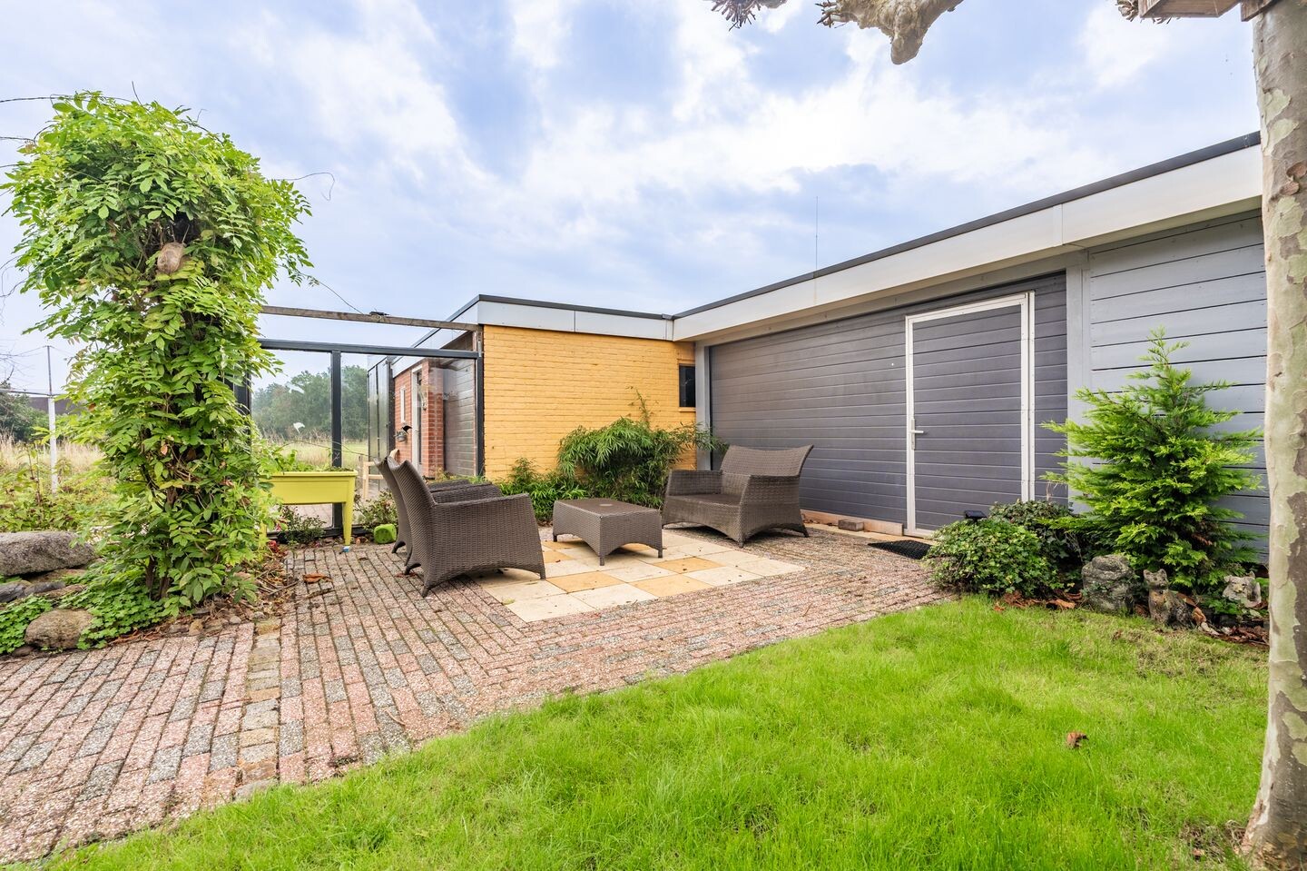 Hoekwoning te koop: E.E.Napweg 12, Finsterwolde