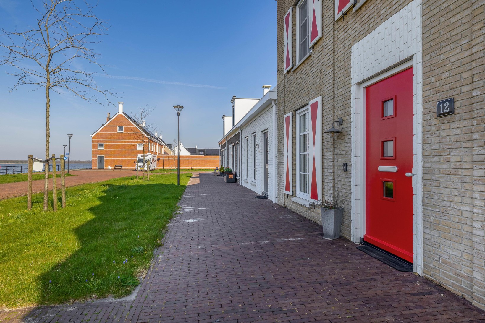 Tussenwoning te koop: Dwinger 12, Blauwestad