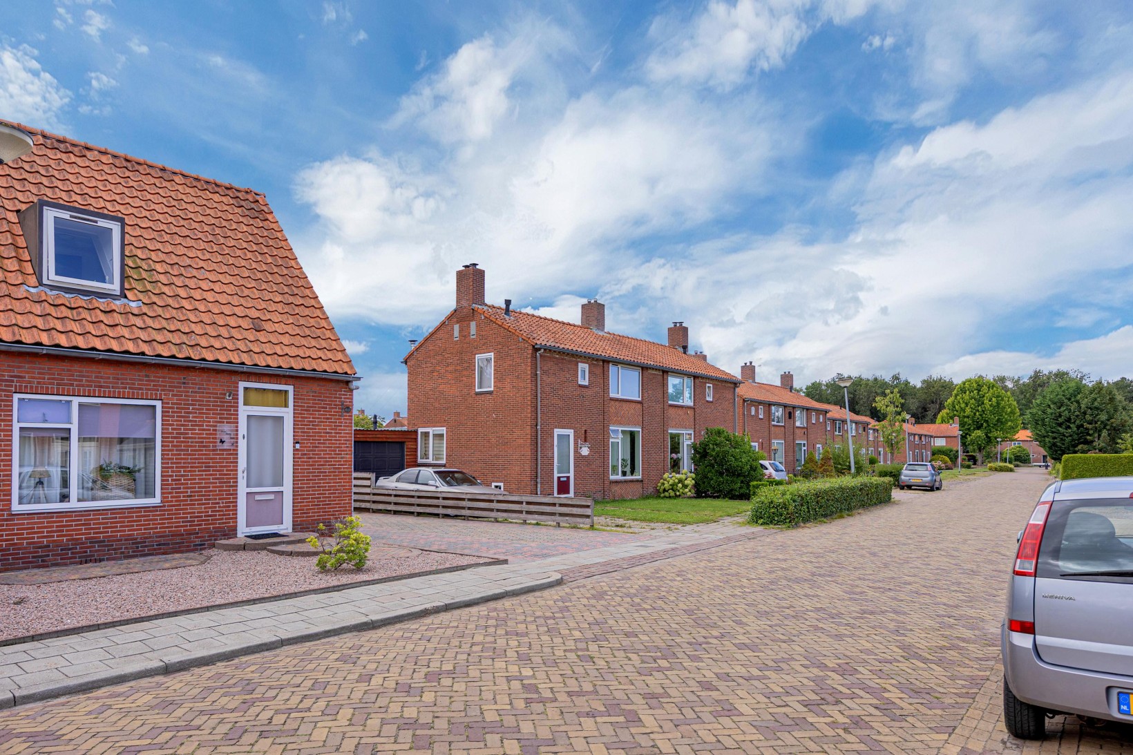 Twee-onder-één-kap te koop: Parallelweg 31, Beerta