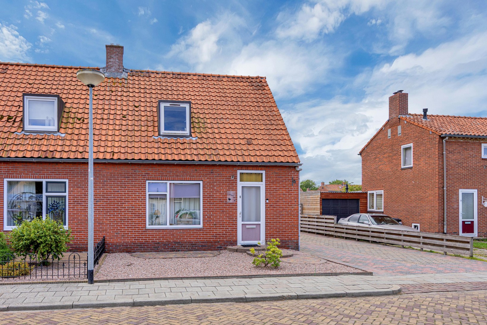 Twee-onder-één-kap te koop: Parallelweg 31, Beerta