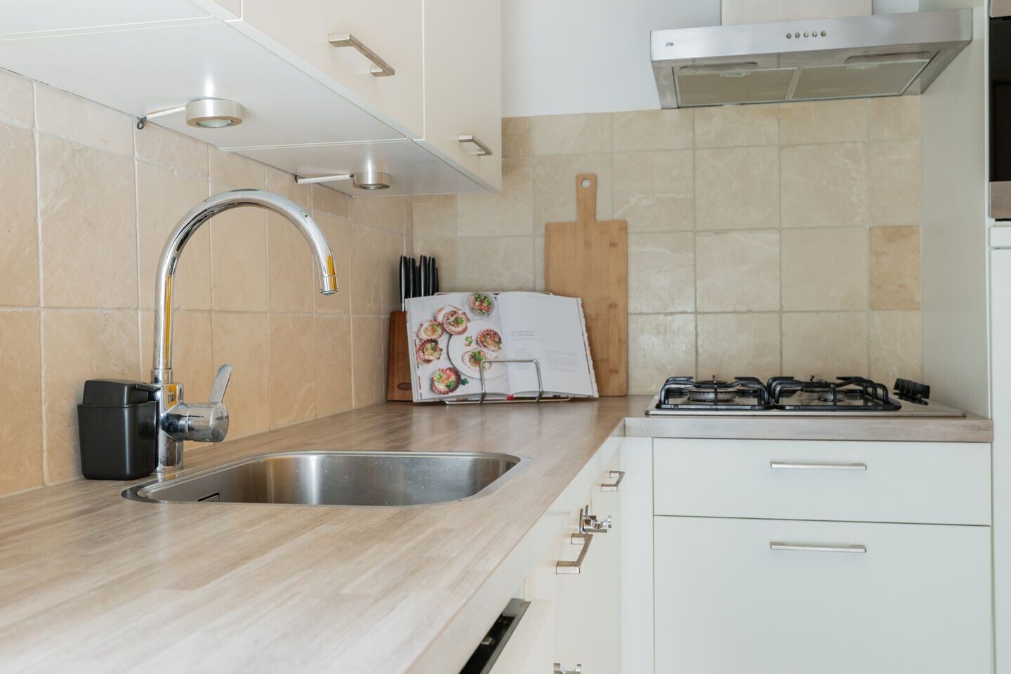 Tussenwoning te koop: Oosterhavenstraat 8, Groningen