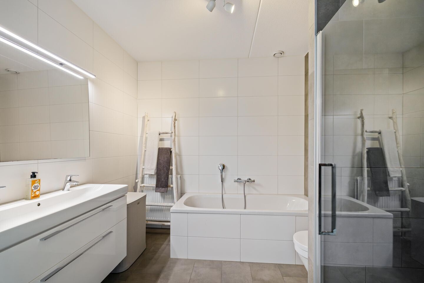 Tussenwoning te koop: Langestraat 98, Groningen