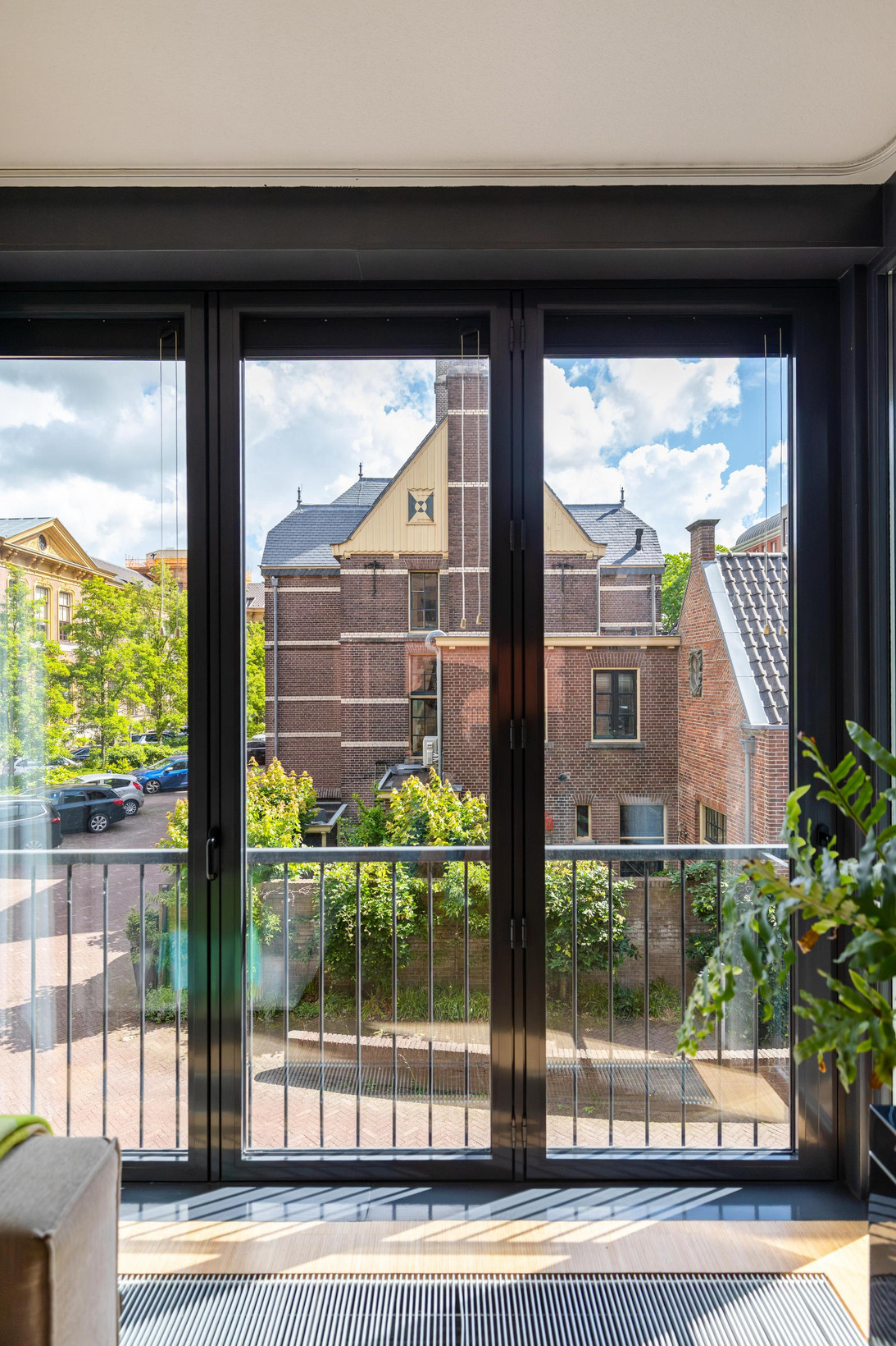 Tussenwoning te koop: Kamerlingheplein 24, Groningen