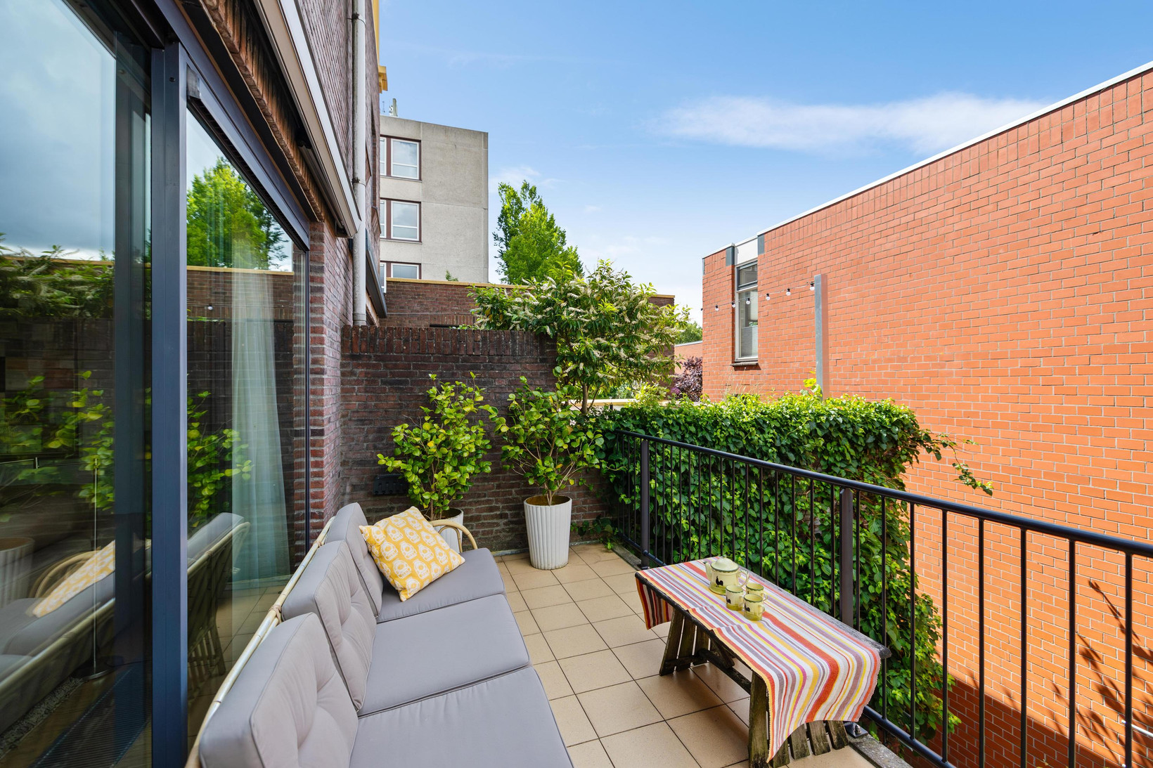 Tussenwoning te koop: Kamerlingheplein 24, Groningen