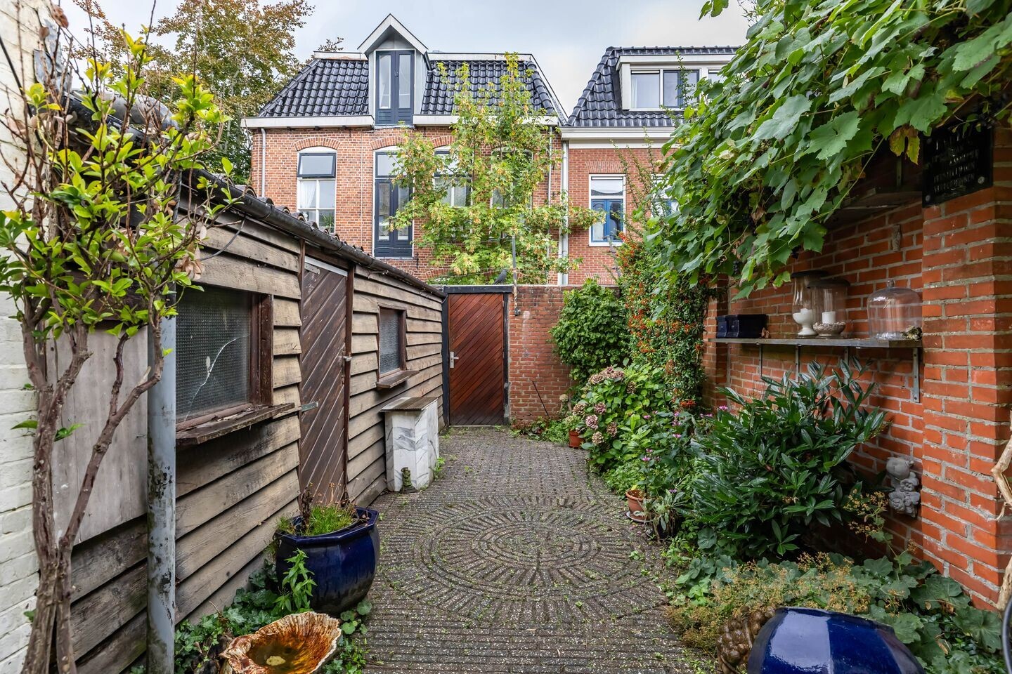 Tussenwoning te koop: Oostersingel 13, Groningen