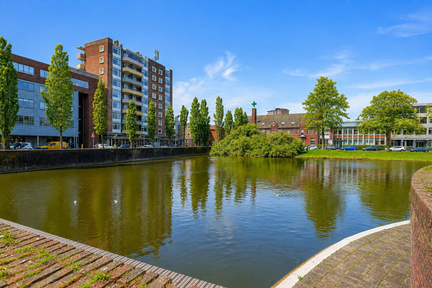Appartement te koop: Linnaeusplein 40, Groningen
