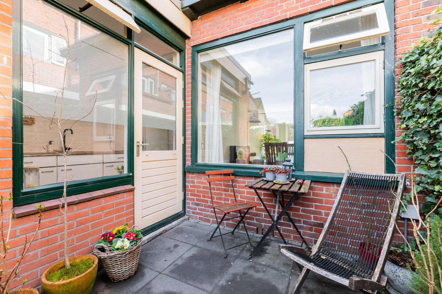 Hoekwoning te koop: Goudenregenstraat 21, Groningen