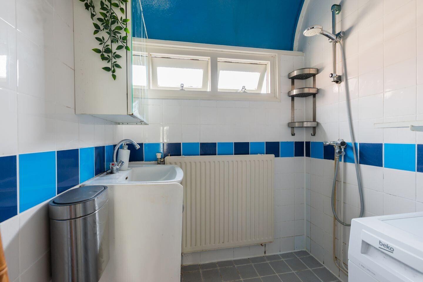Hoekwoning te koop: Goudenregenstraat 21, Groningen