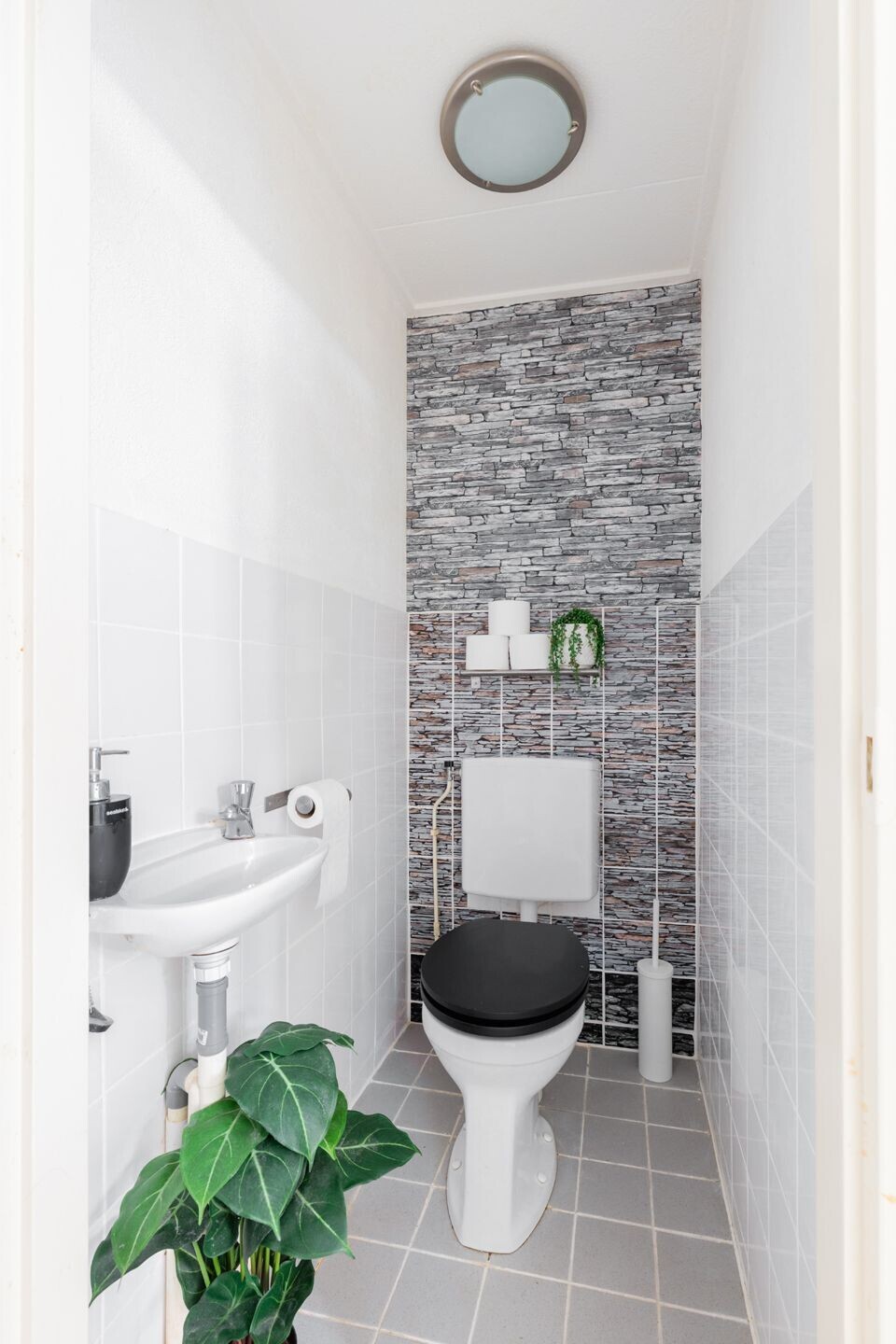 Hoekwoning te koop: Goudenregenstraat 21, Groningen