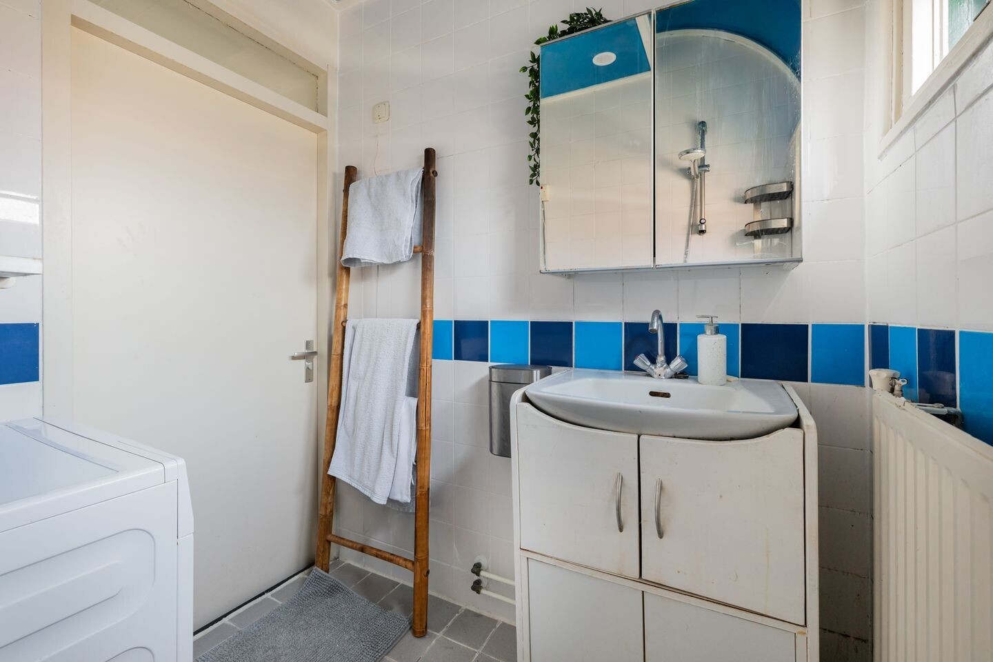 Hoekwoning te koop: Goudenregenstraat 21, Groningen