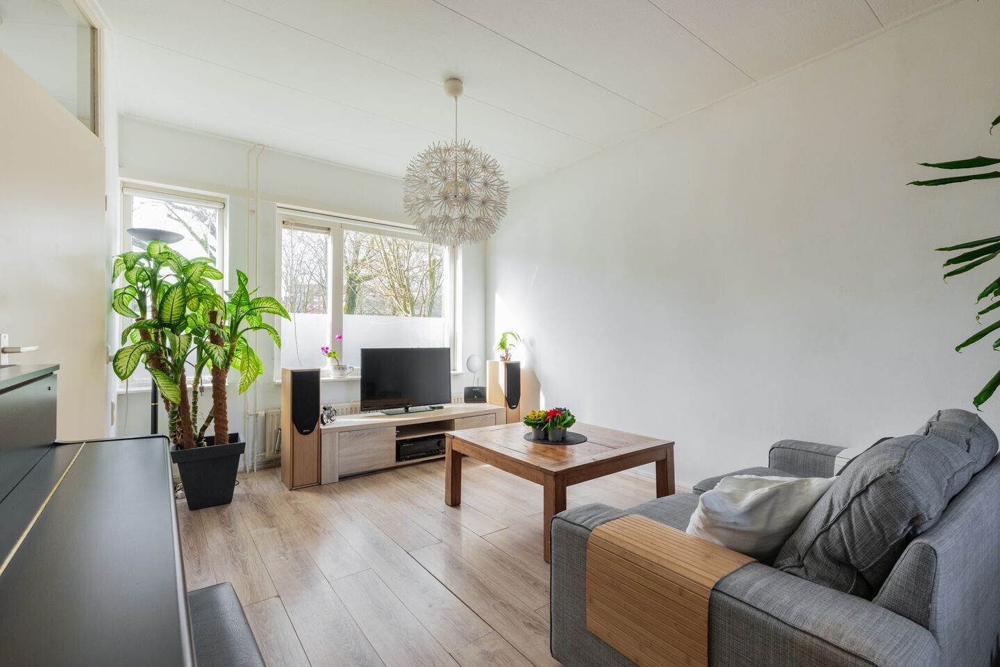 Hoekwoning te koop: Goudenregenstraat 21, Groningen