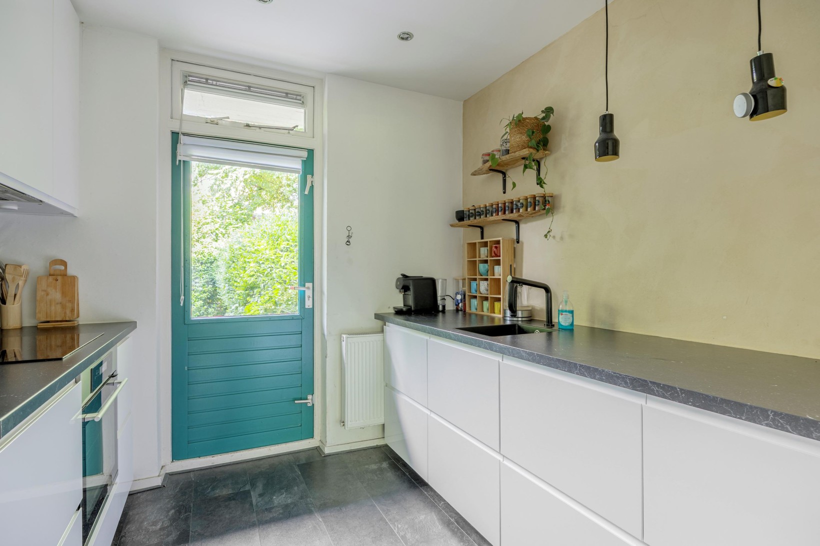 Appartement te koop: Paramaribostraat 76, Groningen