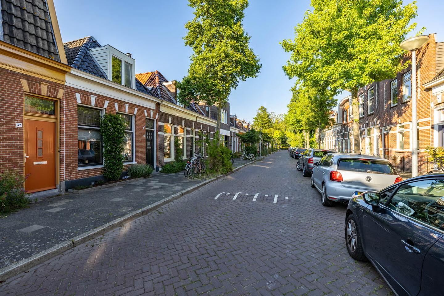 Tussenwoning te koop: Verlengde Grachtstraat 45, Groningen