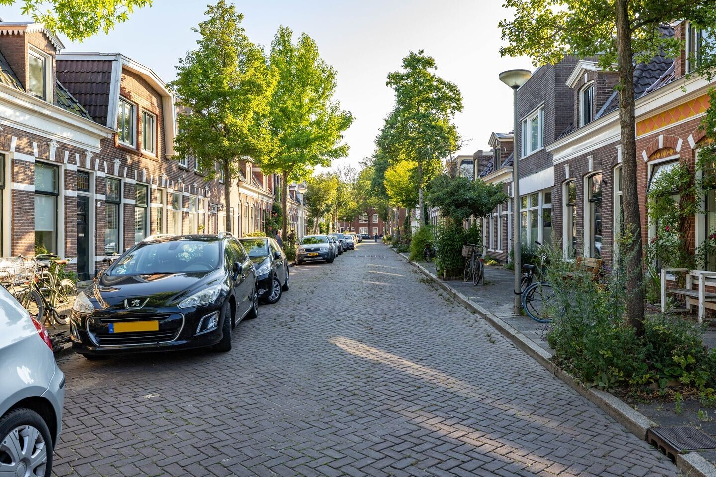 Tussenwoning te koop: Verlengde Grachtstraat 45, Groningen