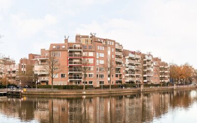 Steenhouwer. 90
