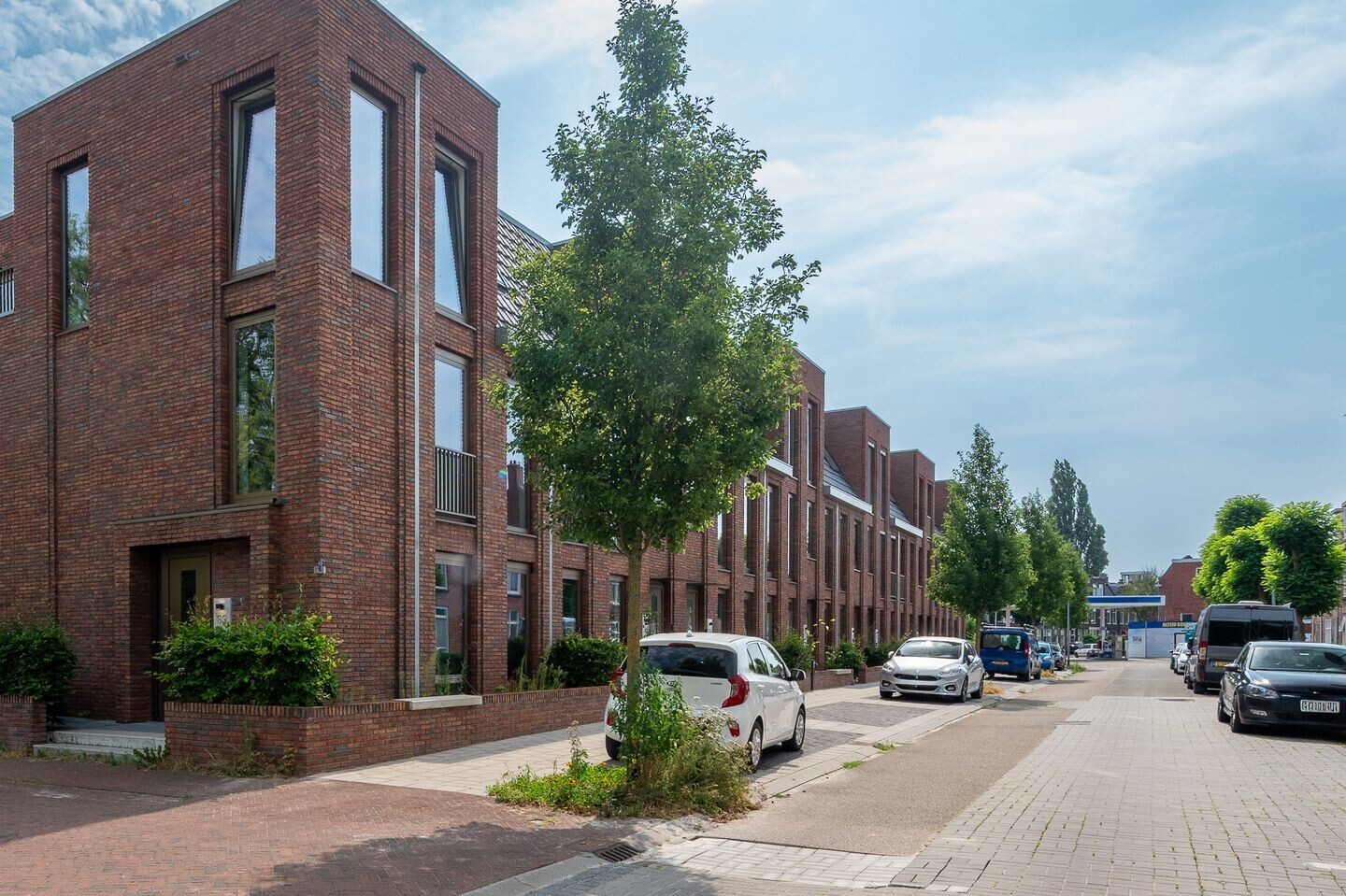 Tussenwoning te koop: Helper Westsingel 81, Groningen