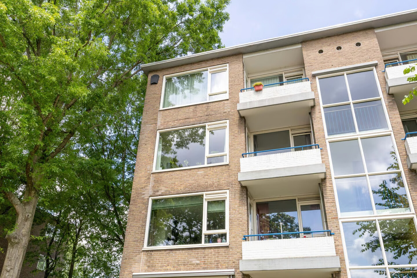 Appartement te koop: Van Iddekingeweg 145, Groningen