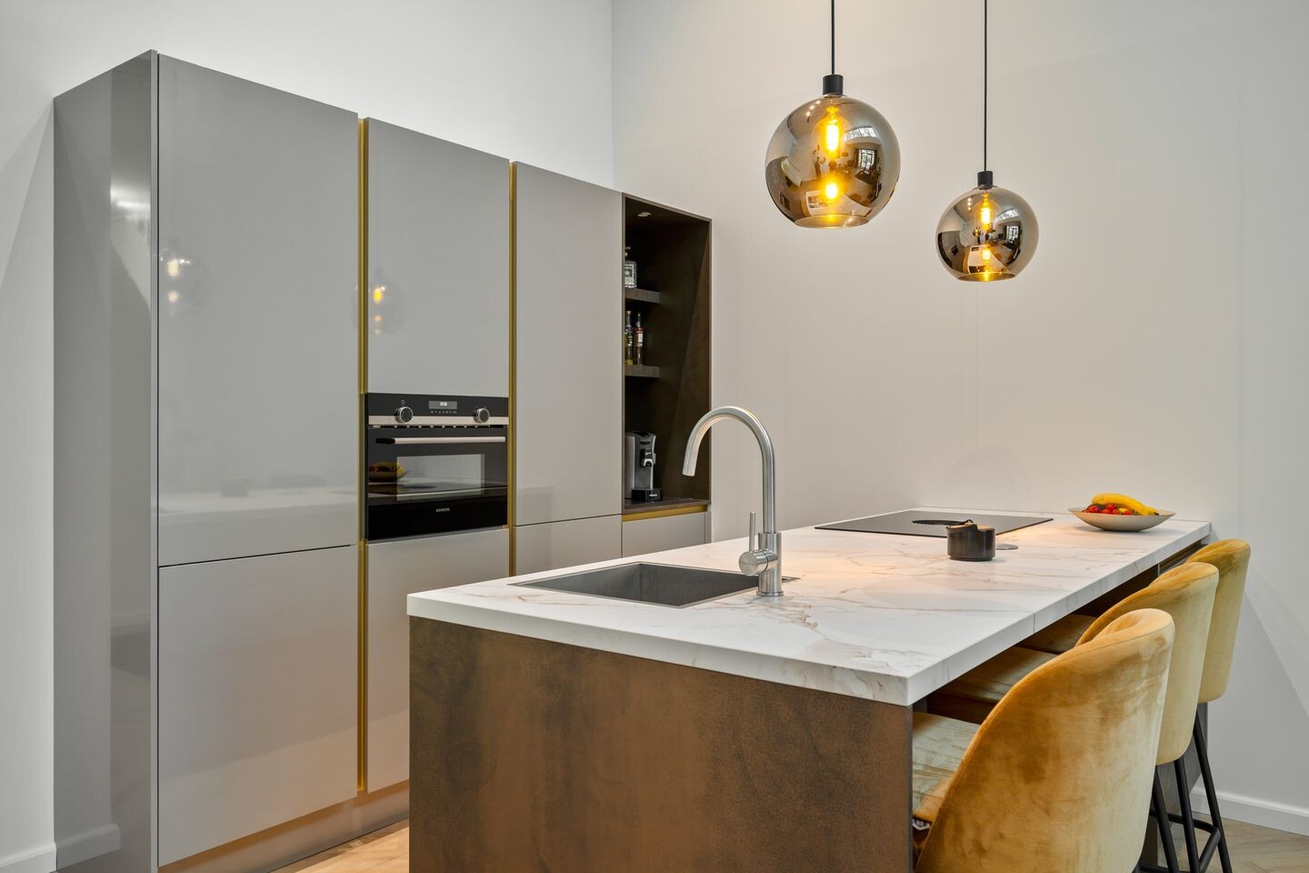 Appartement te koop: Van Schendelstraat 1-21, Groningen