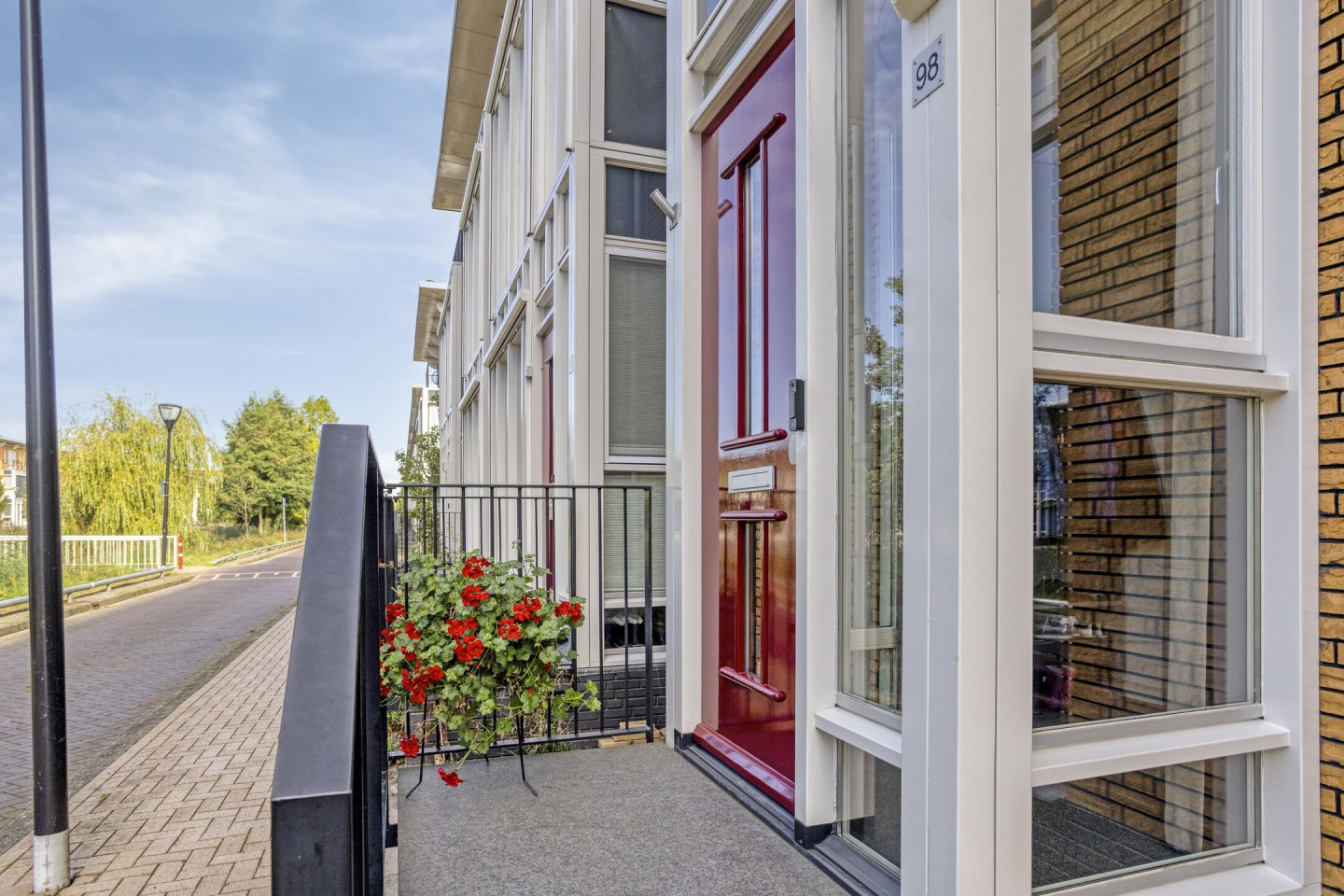 Tussenwoning te koop: Belcamposingel 98, Groningen