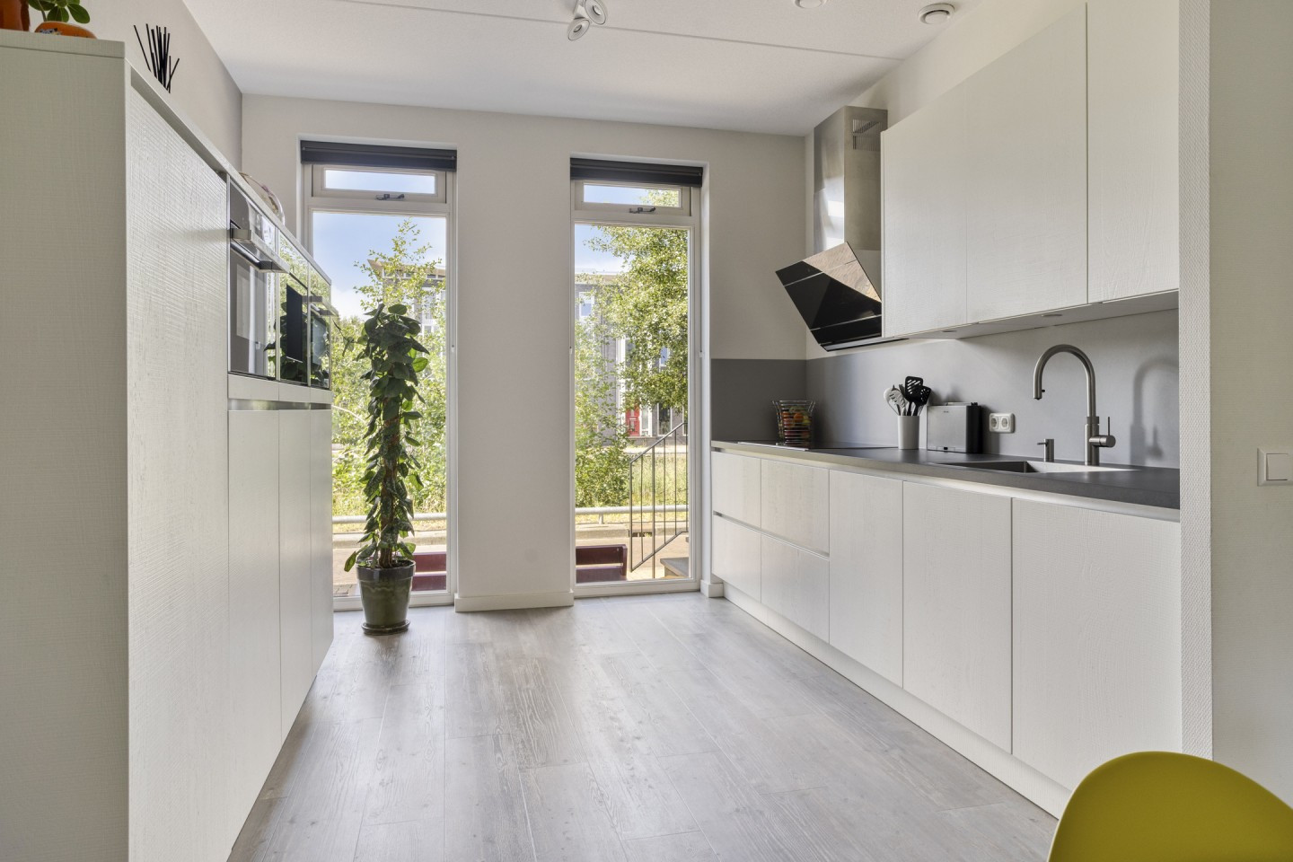Tussenwoning te koop: Belcamposingel 98, Groningen