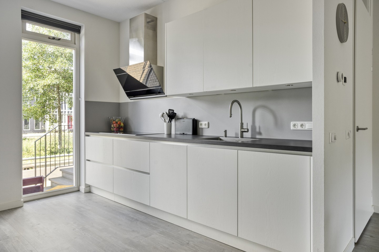 Tussenwoning te koop: Belcamposingel 98, Groningen