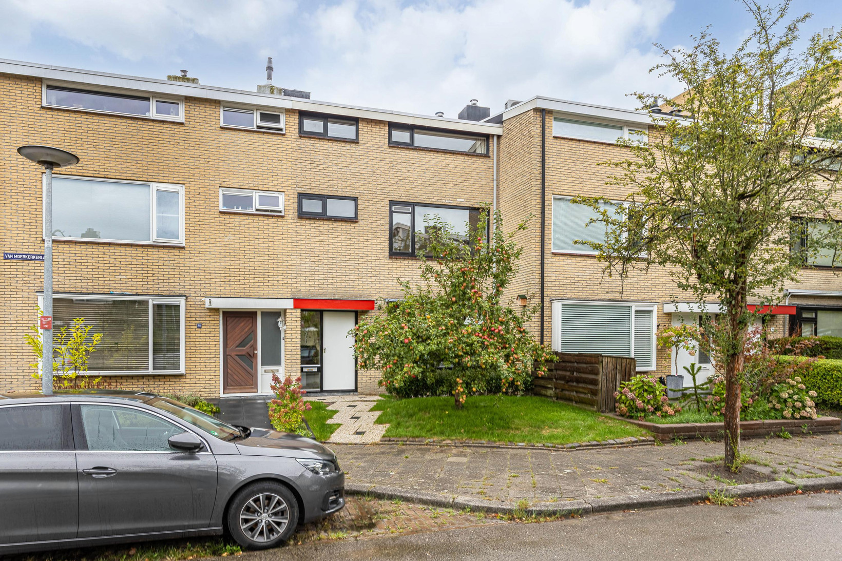 Tussenwoning te koop: Van Moerkerkenlaan 22, Groningen