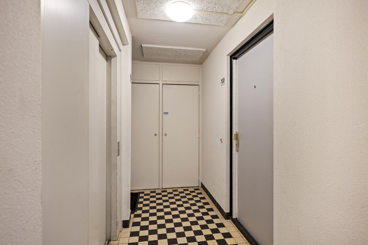 Appartement te koop: De Brink 100, Groningen
