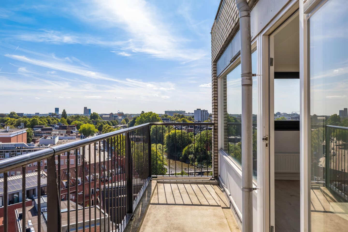 Appartement te koop: De Brink 100, Groningen