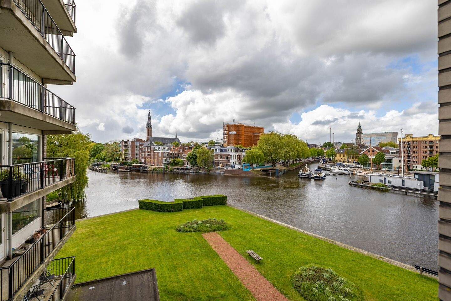 Appartement te koop: De Brink 128, Groningen