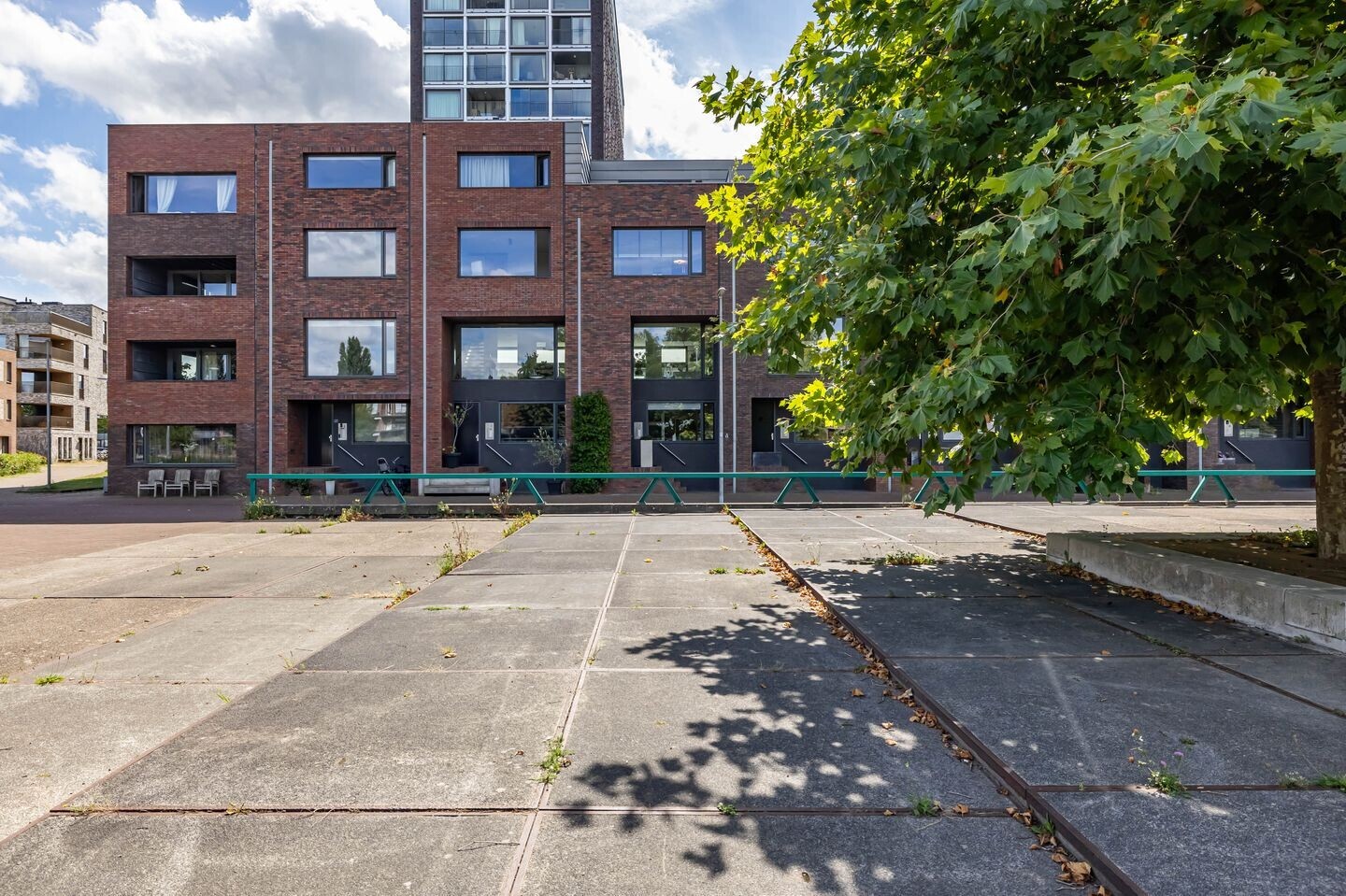 Tussenwoning te koop: Eemskanaal 53, Groningen