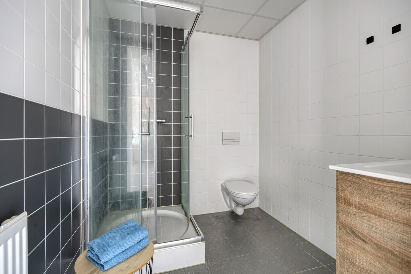 Studio te koop: Waterloolaan 1-28, Groningen